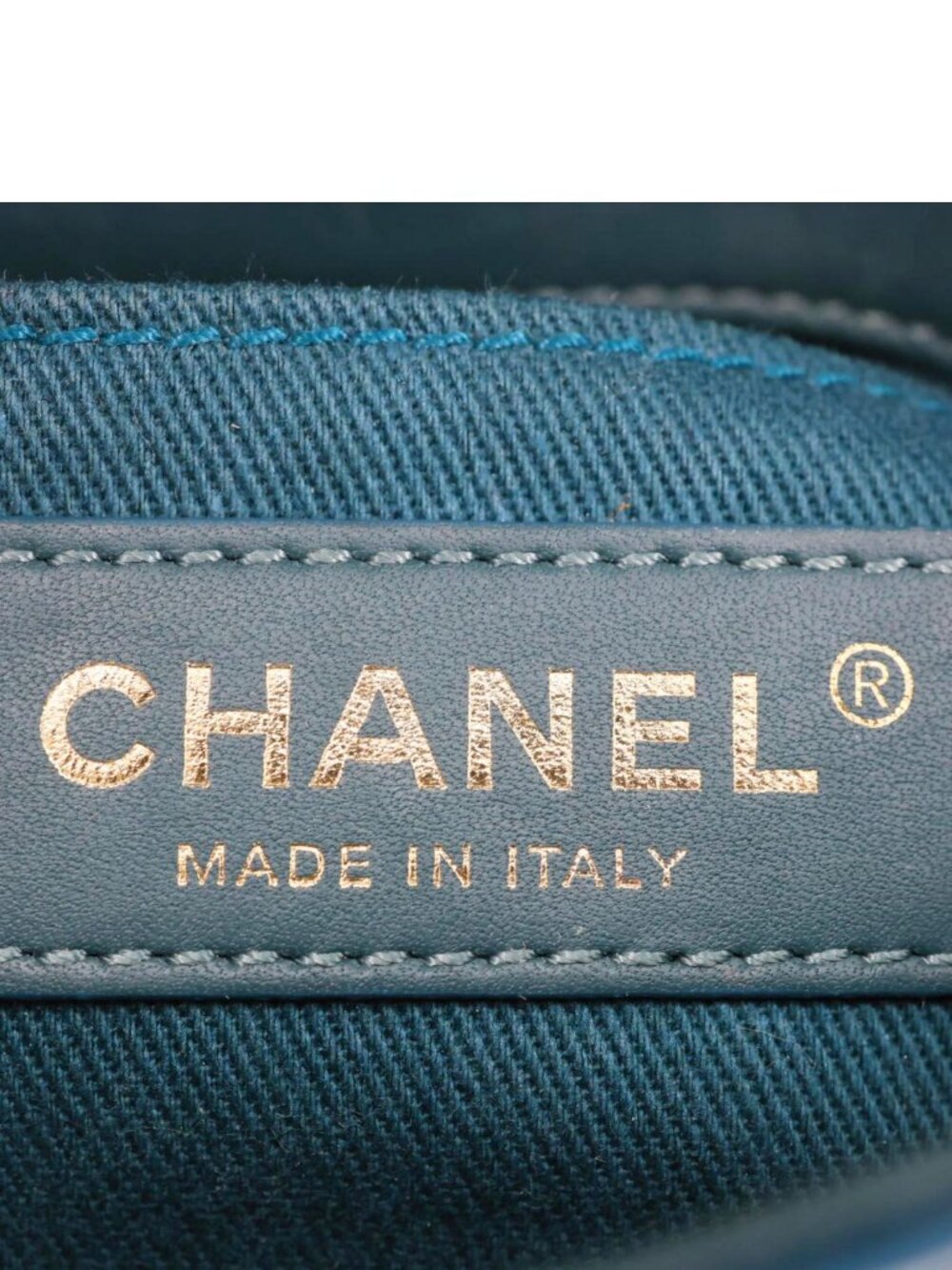 Chanel CC Stitched Flap Calfskin Leather Crossbody Bag Green - Picture 11 of 12